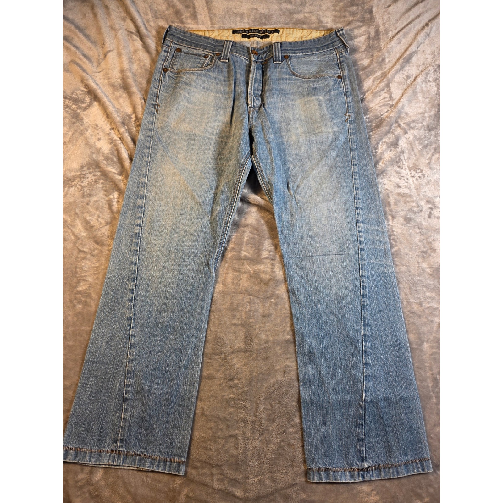 Vtg Y2k Hong Kong Levi's Straight Fit Denim Jeans Mens 36x30 Button Fly